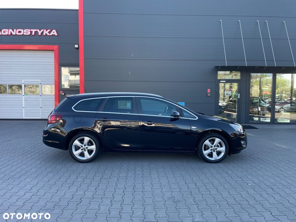 Opel Astra 1.4 Turbo Cosmo - 2