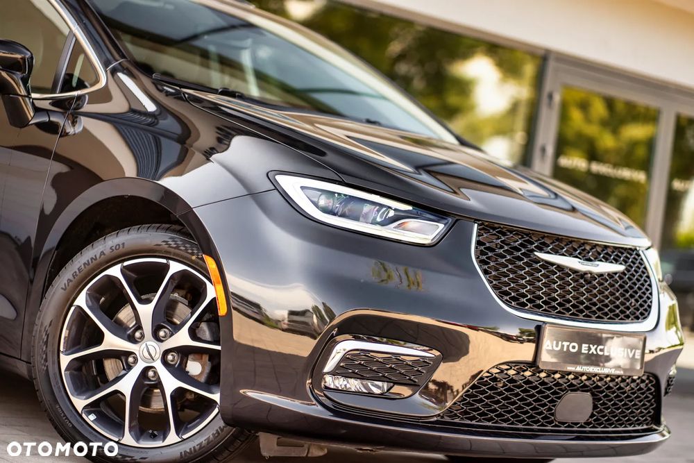 Chrysler Pacifica - 2