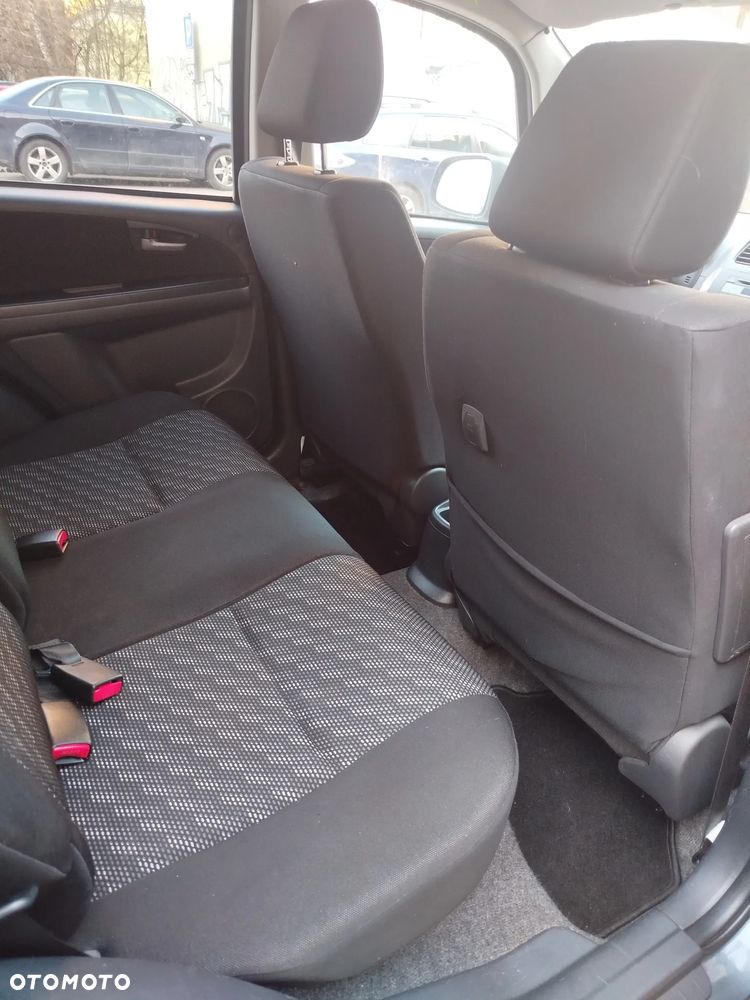 Suzuki SX4 1.6 GLX / Comfort - 8