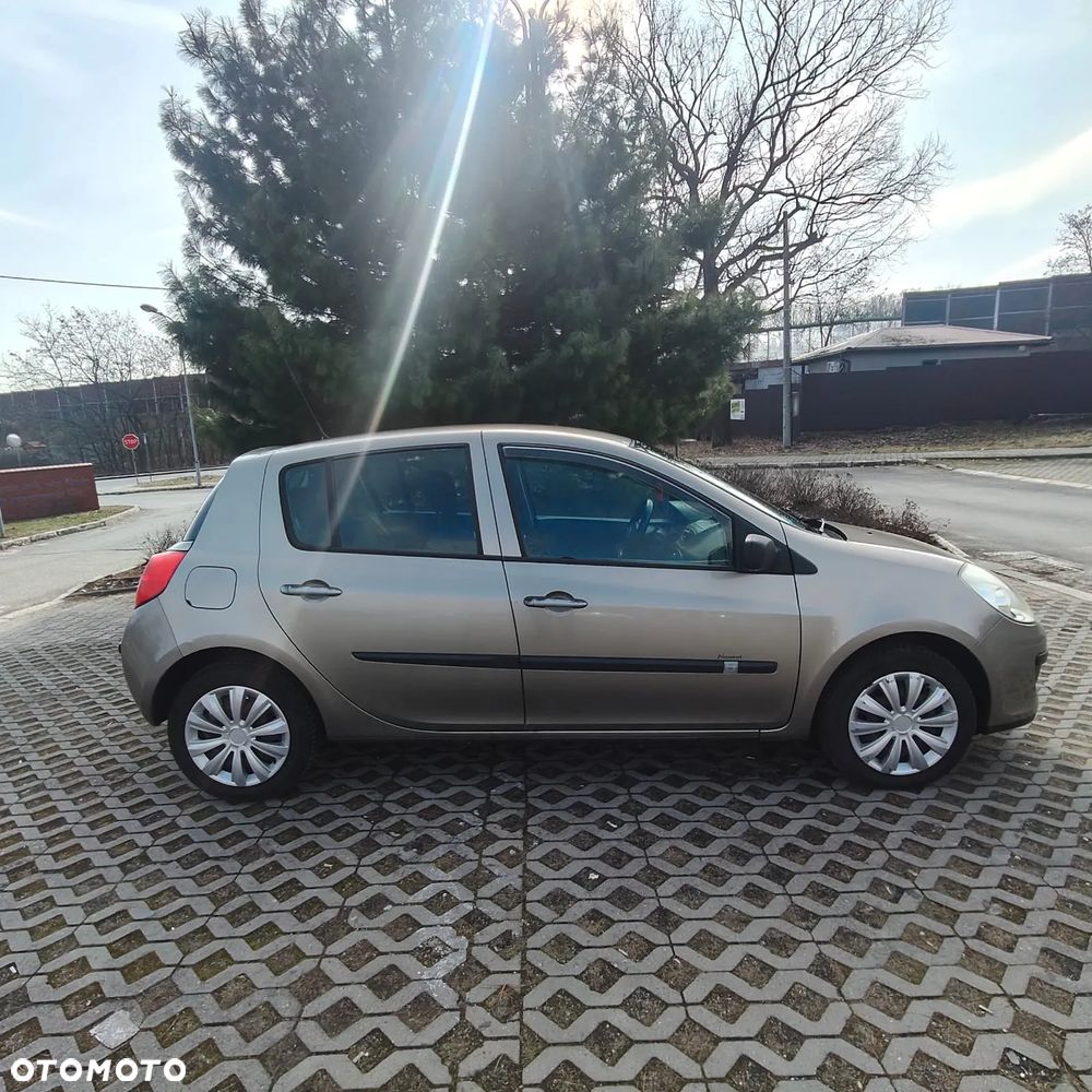 Renault Clio 1.2 16V Expression - 4