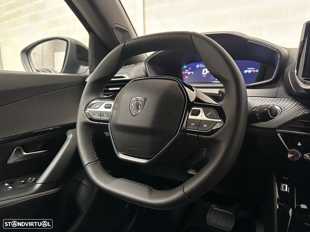 Peugeot 2008 1.2 PureTech Allure Pack EAT8 - 35