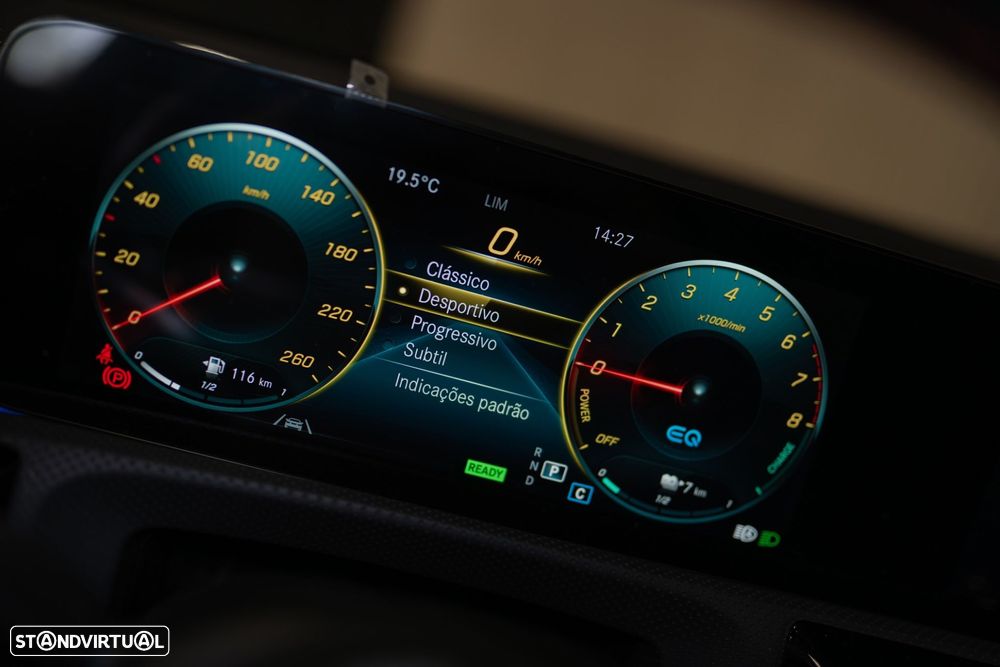 Mercedes-Benz CLA 250 e Shooting Brake AMG Line - 32