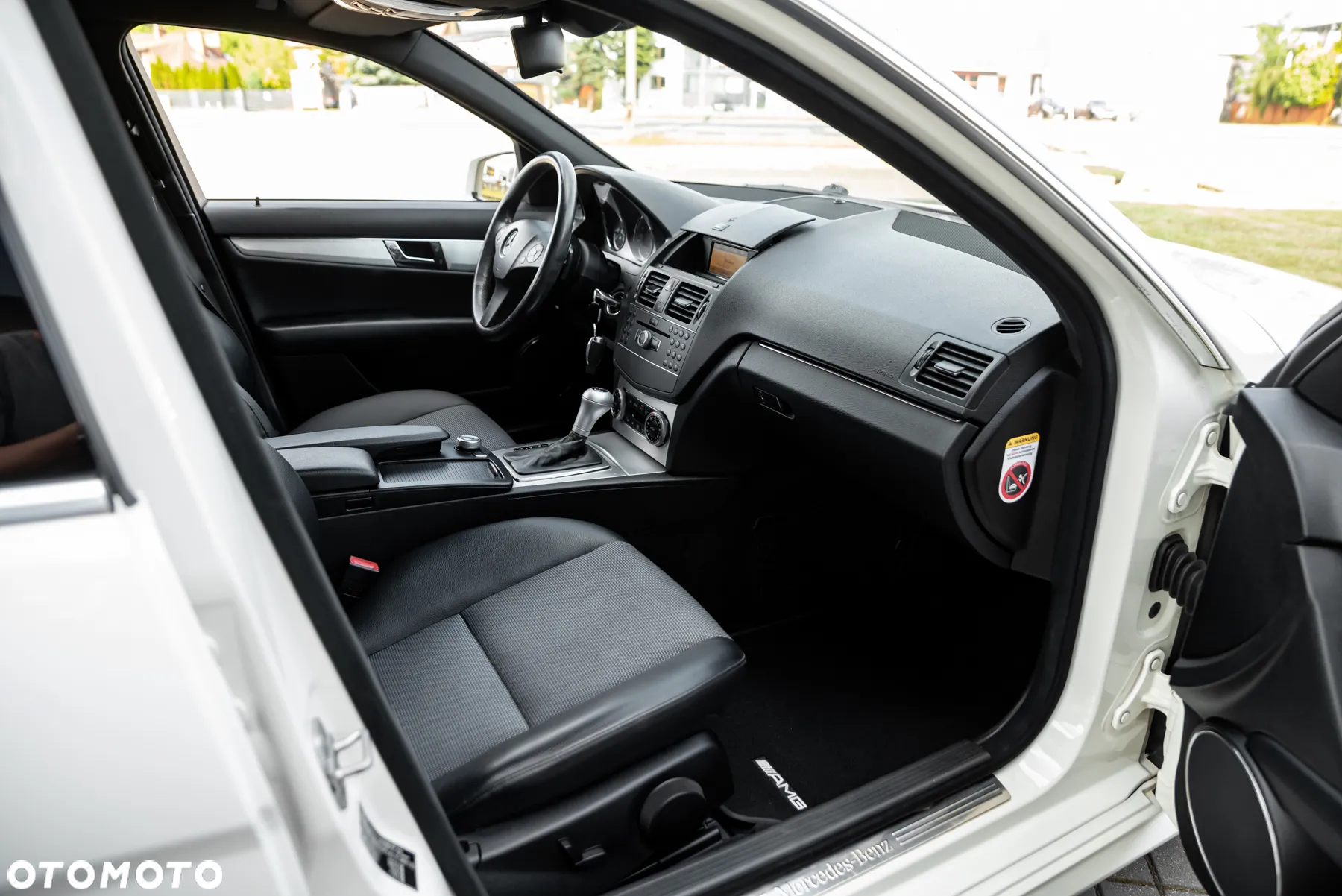 Mercedes-Benz Klasa C 180 T Kompressor Automatik Avantgarde - 17