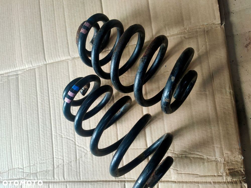 sprężyny tył audi a4 b6 b7 komplet 1x niebieskie 2x różowe