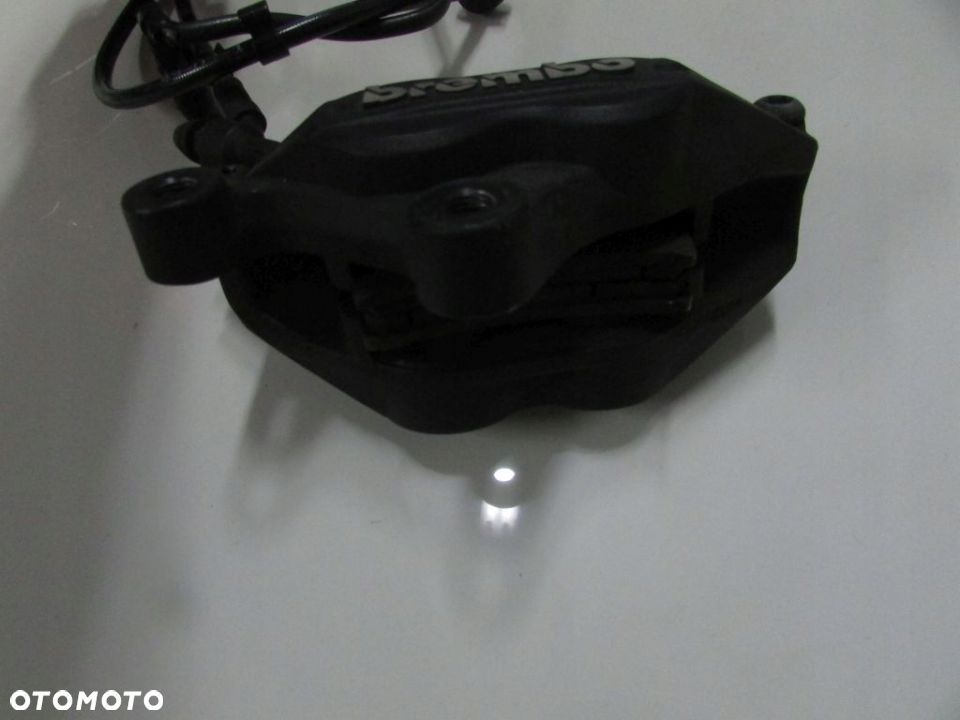 MOTO GUZZI V7 III STONE ZACISK HAMULCA BREMBO - 2