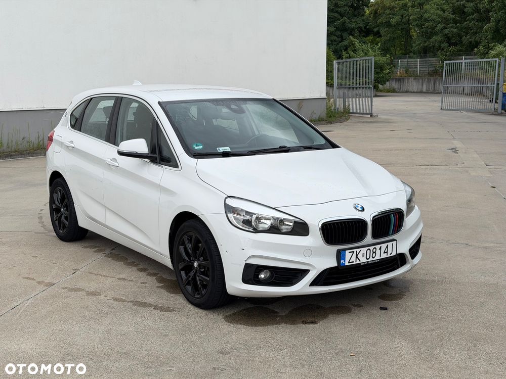 BMW Seria 2 218d - 4