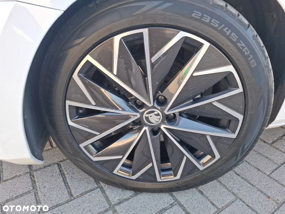 Skoda Superb 1.4 TSI Plug-In Hybrid L&K DSG - 9