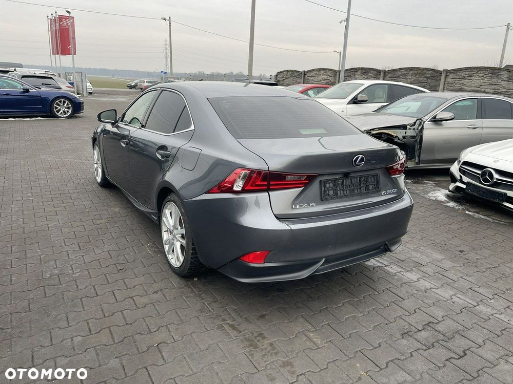 Lexus IS 300h Comfort - 4