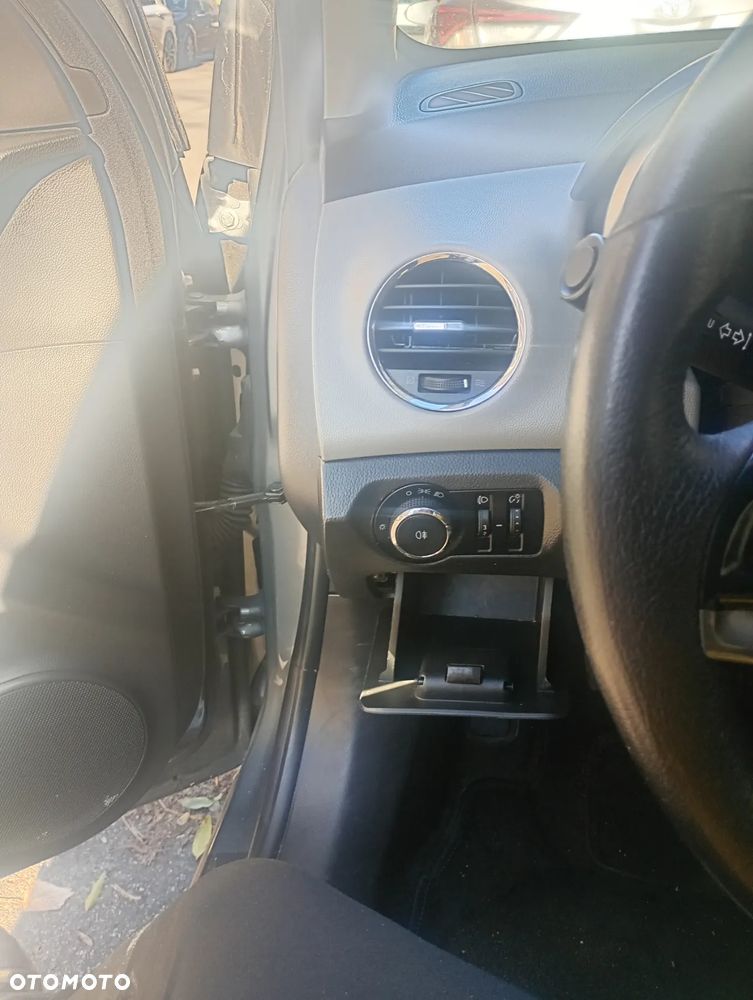 Chevrolet Cruze 1.6 LT - 9