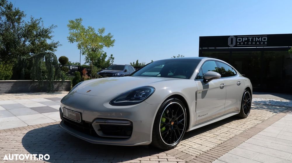 Porsche Panamera 4 E-Hybrid Platinum Edition - 1