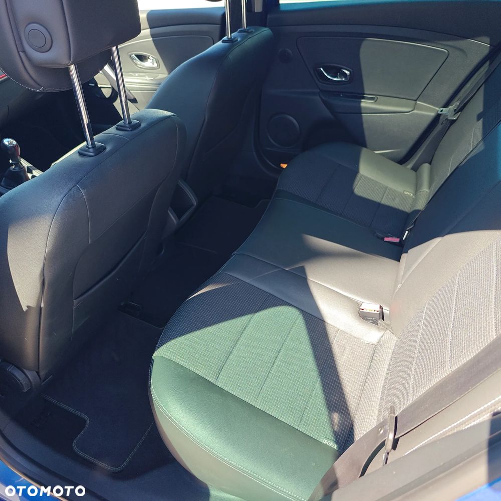 Renault Megane TCe 180 GT - 10