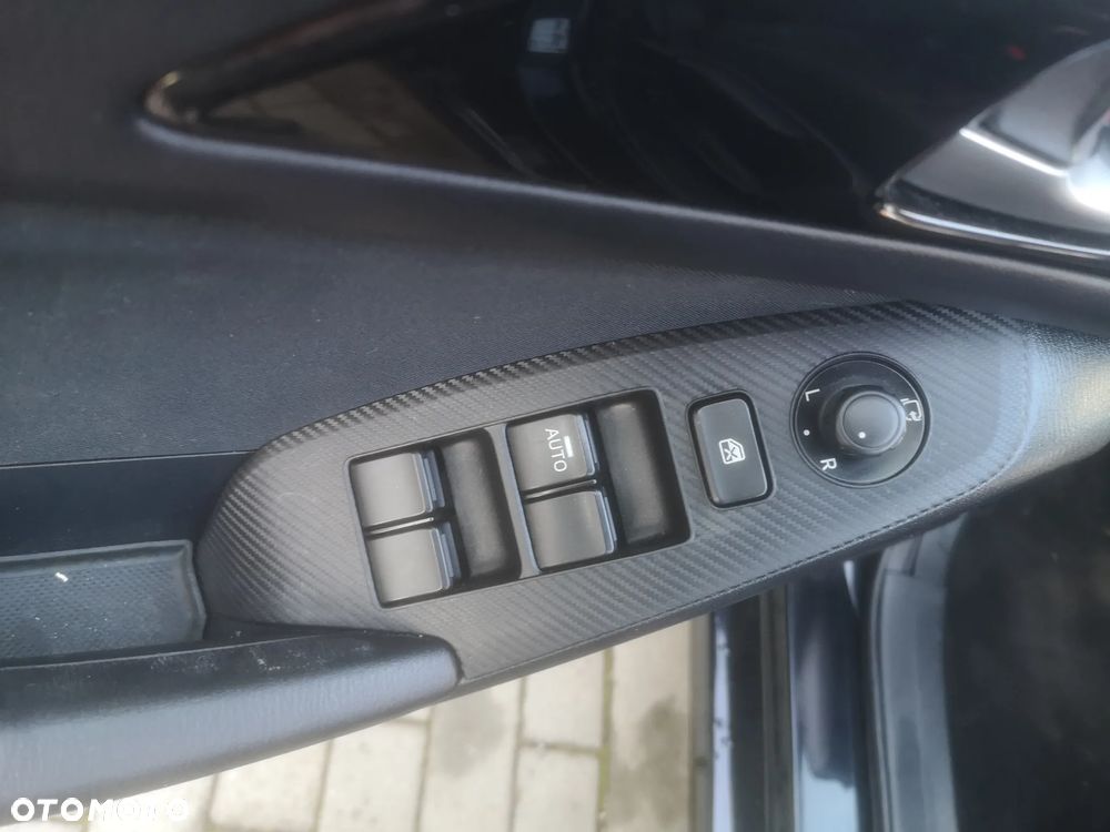 Mazda 3 SKYACTIV-G 120 Exclusive-Line - 28