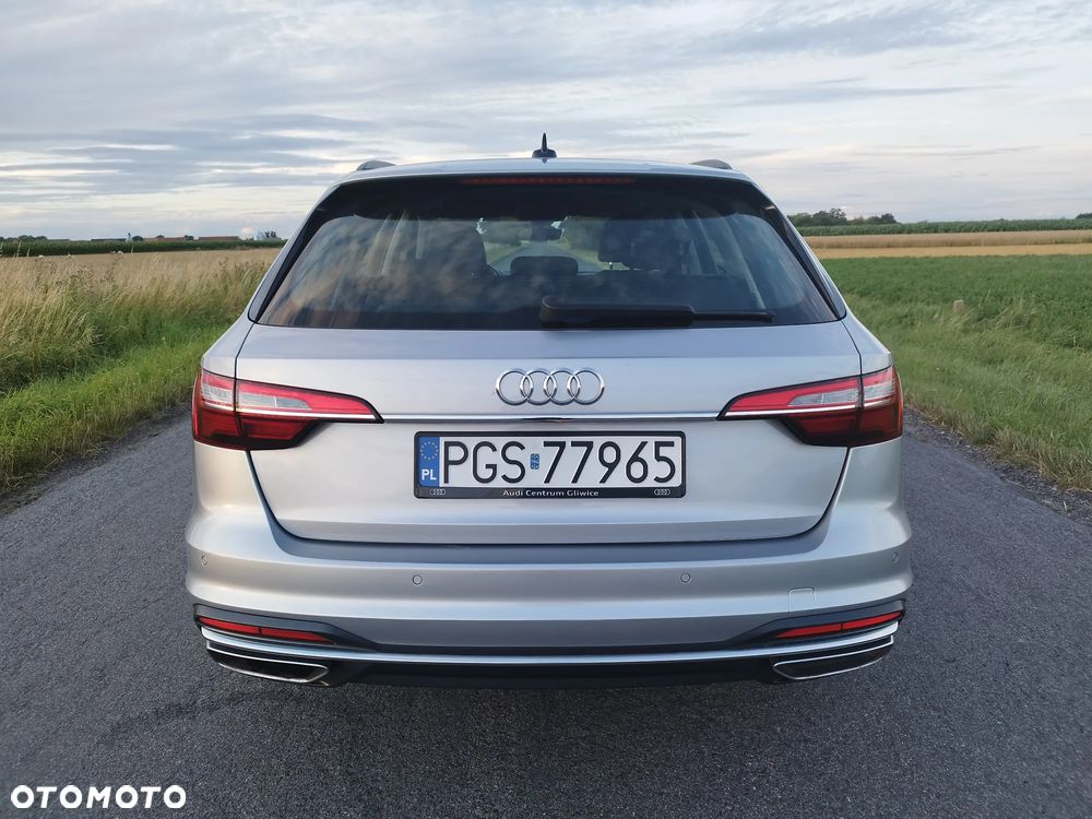 Audi A4 Avant 40 TDI Sport S tronic - 4
