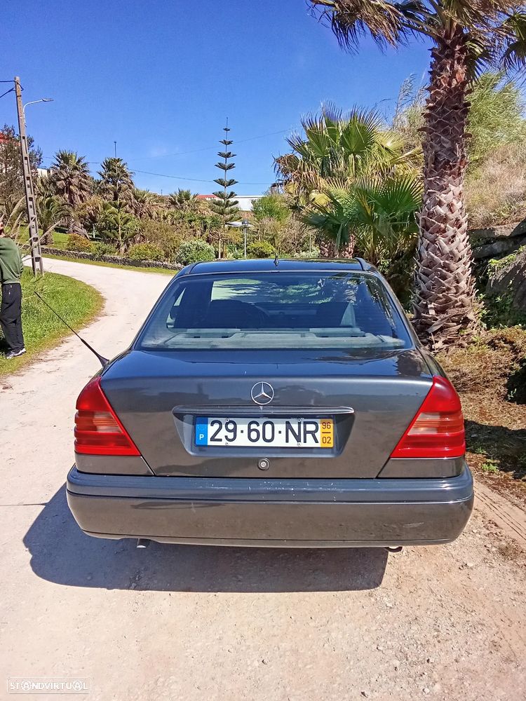 Mercedes-Benz C 200 D Elegance - 5