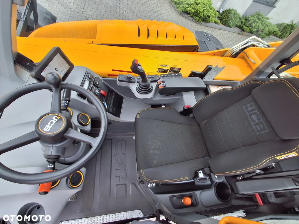 JCB 560-80 AGRI XTRA DUALTECH VT - 13