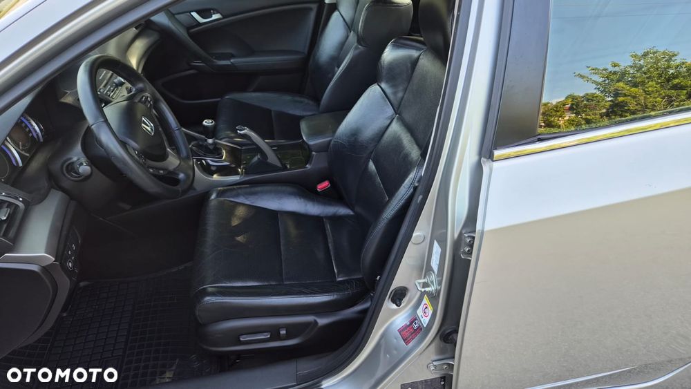Honda Accord 2.0 Elegance Advantage - 13