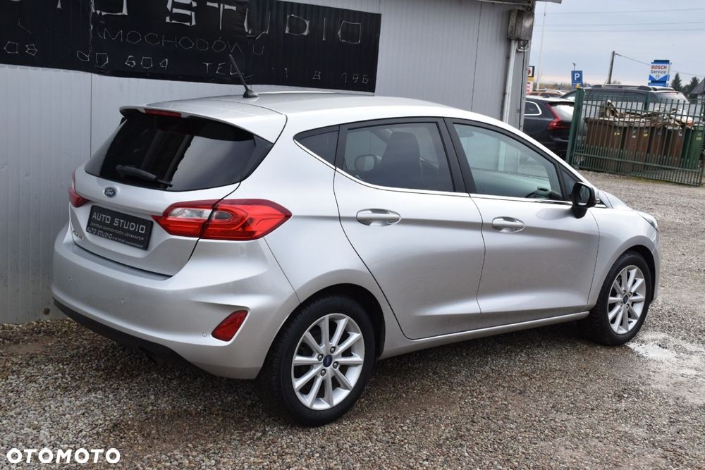 Ford Fiesta 1.0 EcoBoost S&S TITANIUM X - 4