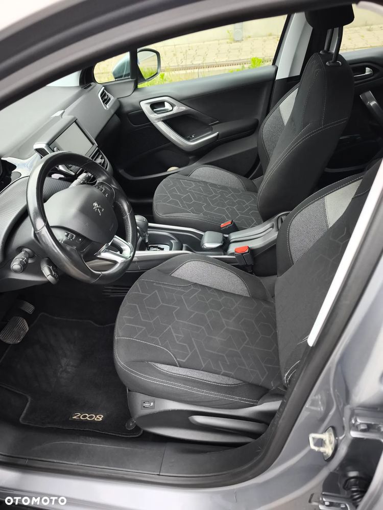 Peugeot 2008 - 14