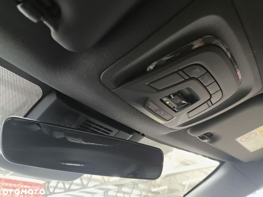 Toyota Corolla 1.8 Hybrid Style - 28
