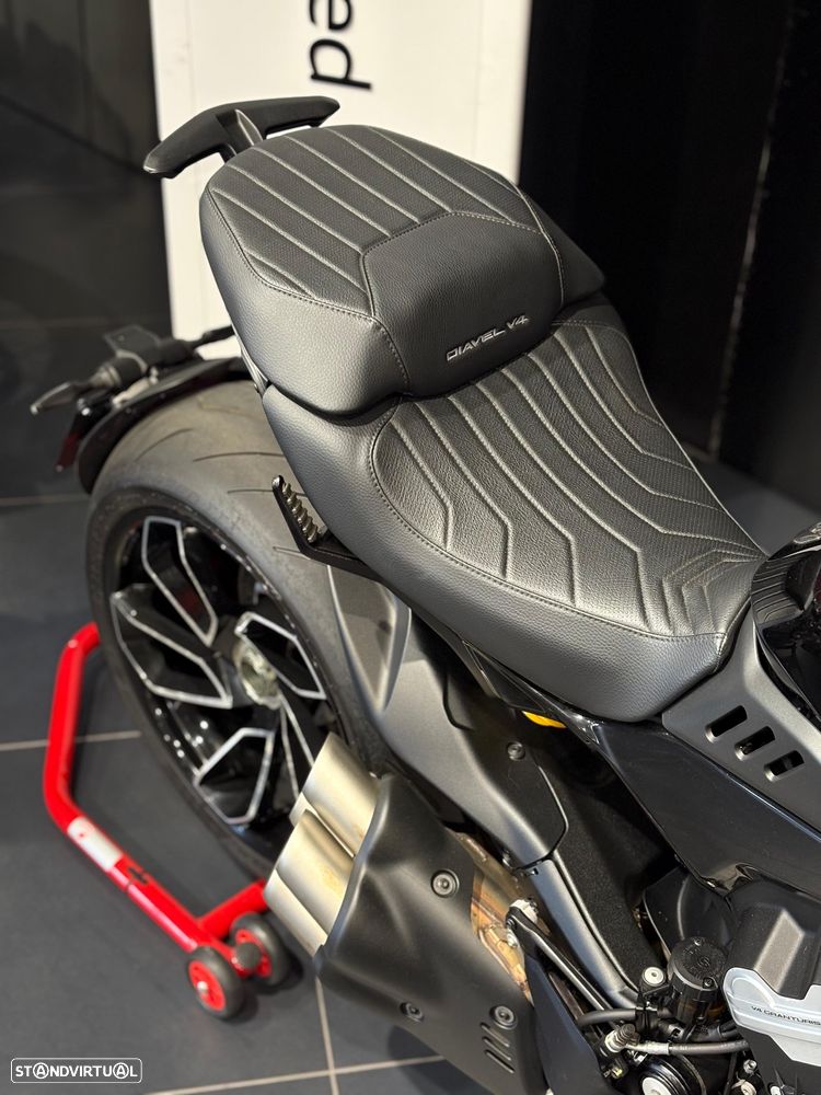 Ducati Diavel Diavel V4 - 4