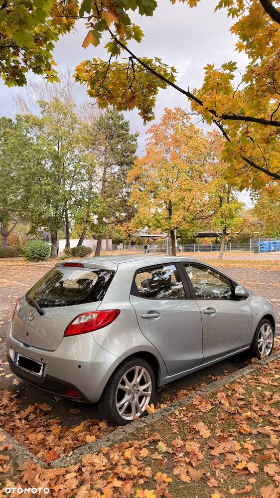 Mazda 2 - 6