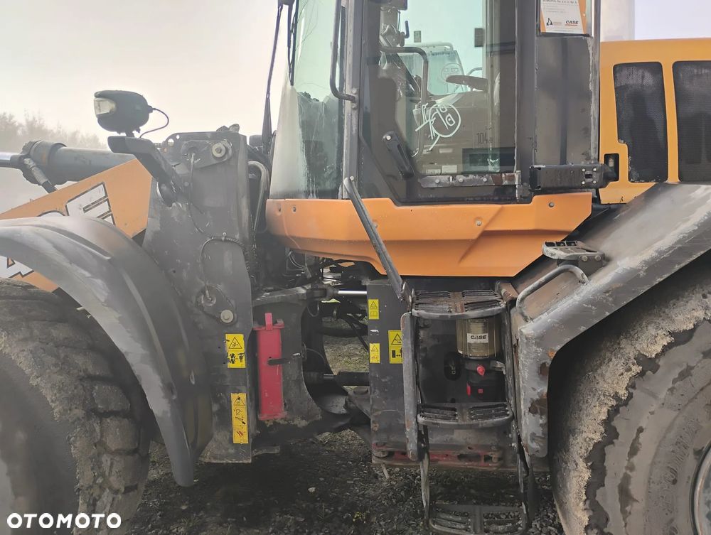 Case CASE 821G Stage V - 6