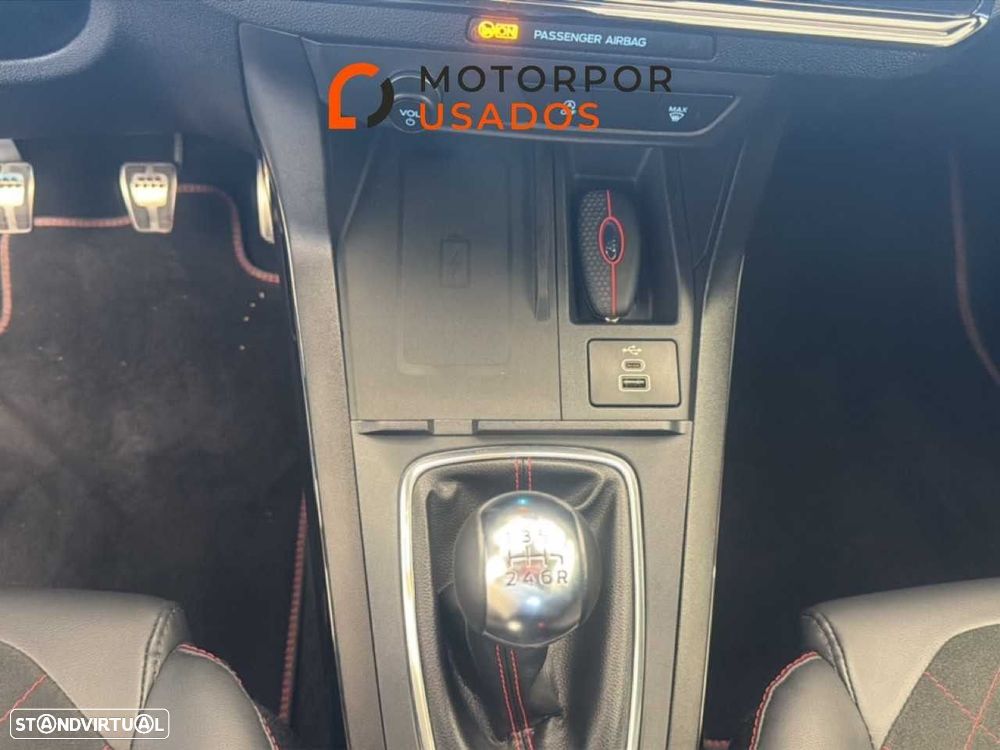 Ford Puma 1.0 EcoBoost MHEV ST-Line — fotografia 15