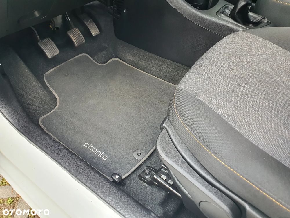 Kia Picanto - 21