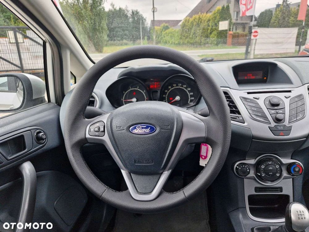 Ford Fiesta - 21