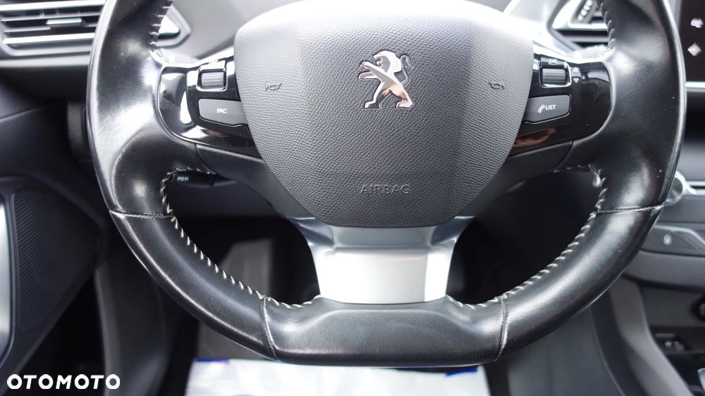 Peugeot 308 SW BlueHDi 120 EAT6 Stop & Start Allure - 21