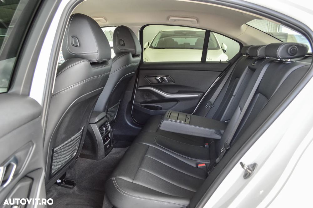 BMW Seria 3 320i Aut. Edition Luxury Line Purity - 31