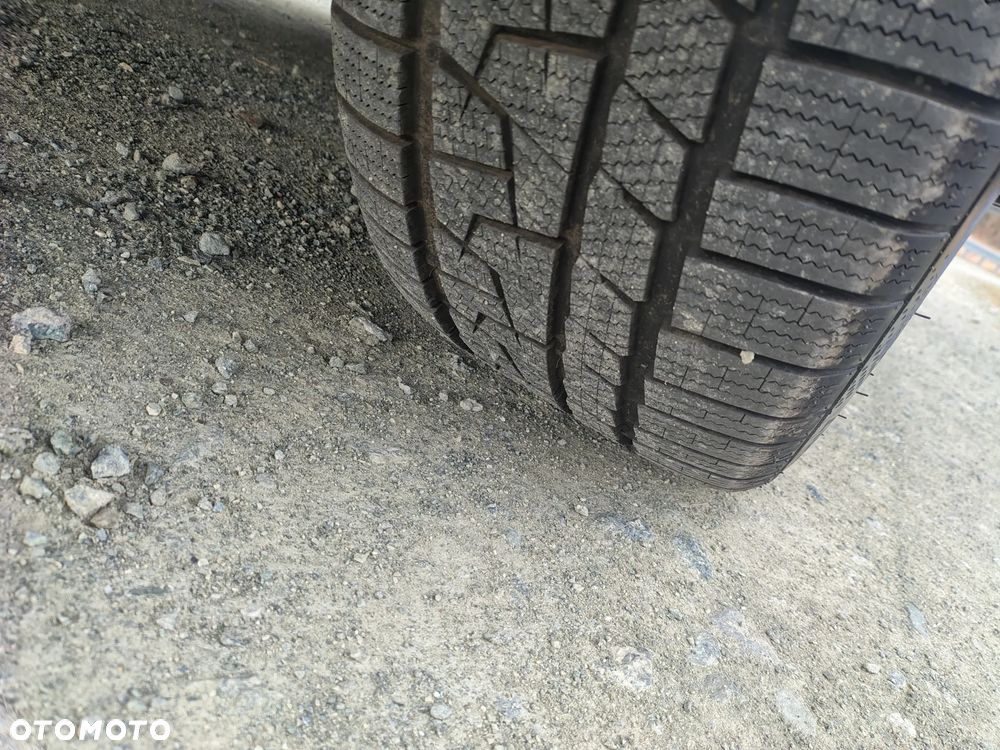 BMW Seria 3 318d DPF Edition Sport - 12