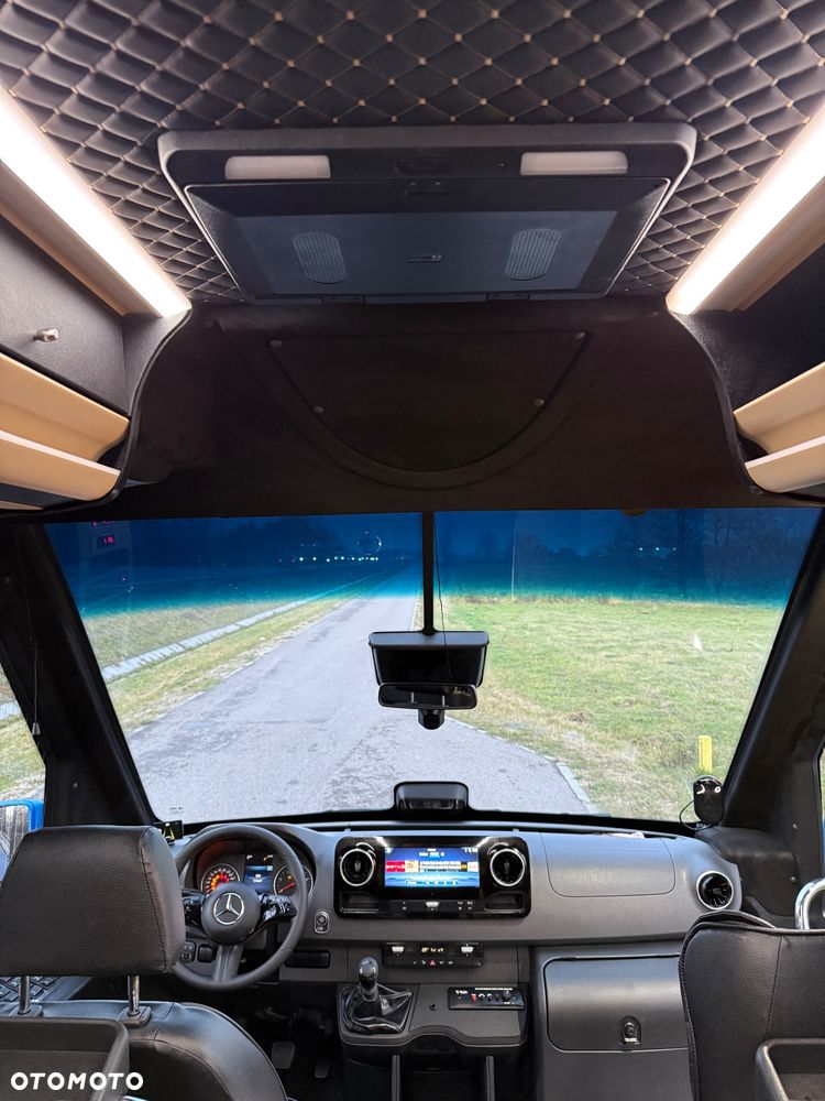 Mercedes-Benz Sprinter 519 - 35