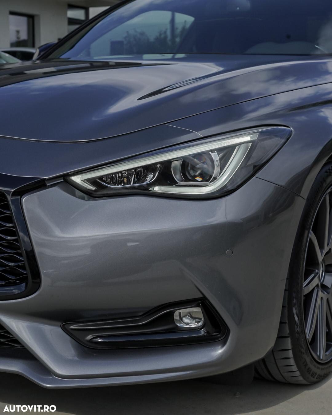 Infiniti Q60 - 2