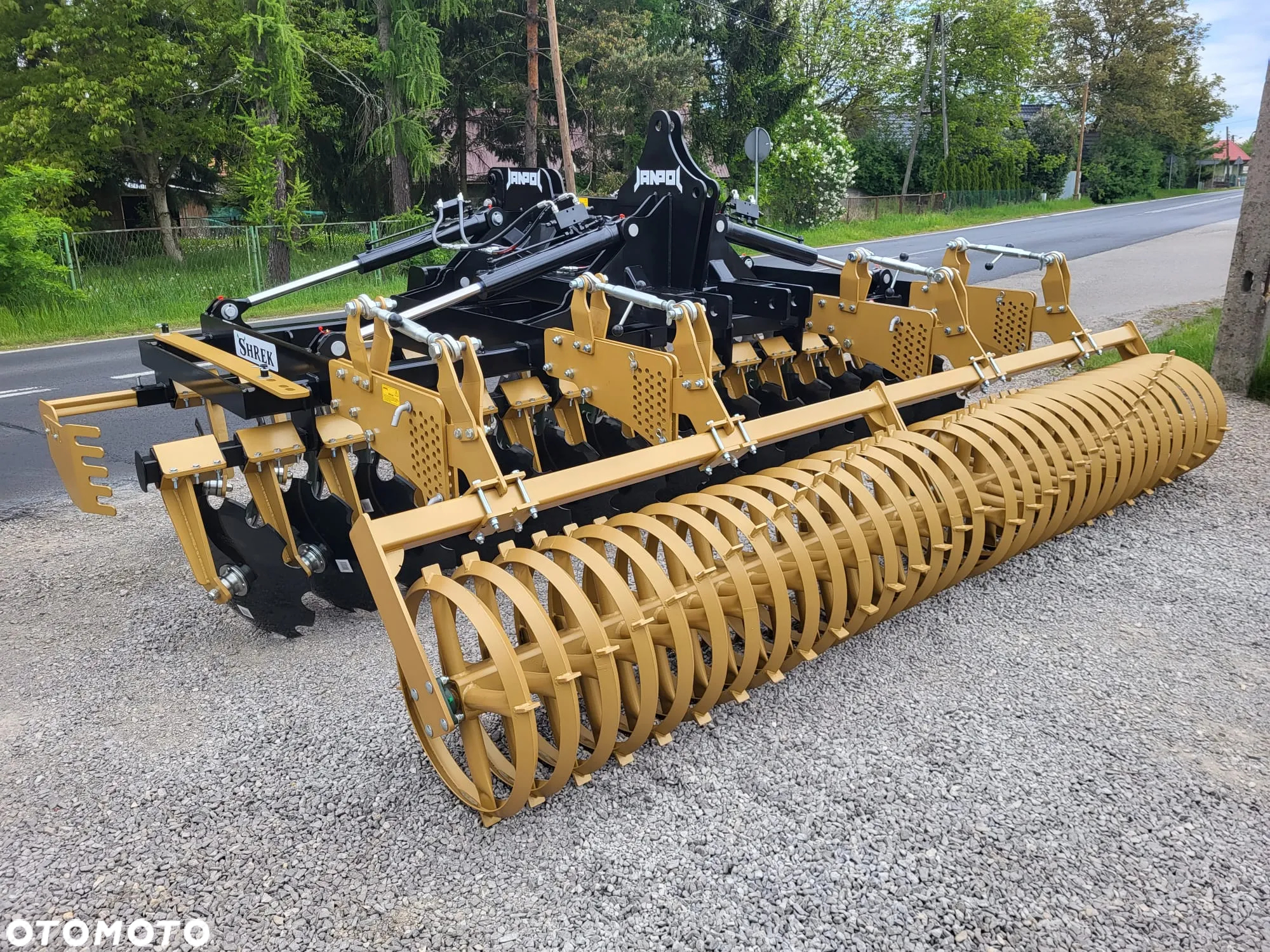 BRONA TALERZOWA talerzówka ciężka/ 4m/ 4 siłowniki/ wał daszkowy fi600 - 10