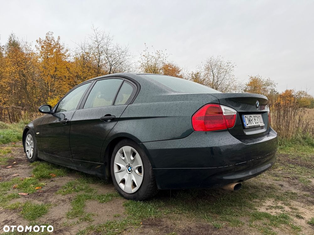 BMW Seria 3 318i - 11