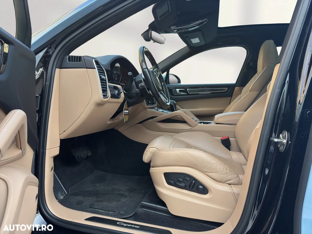 Porsche Cayenne Standard - 9
