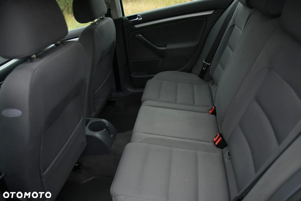 Volkswagen Golf - 19