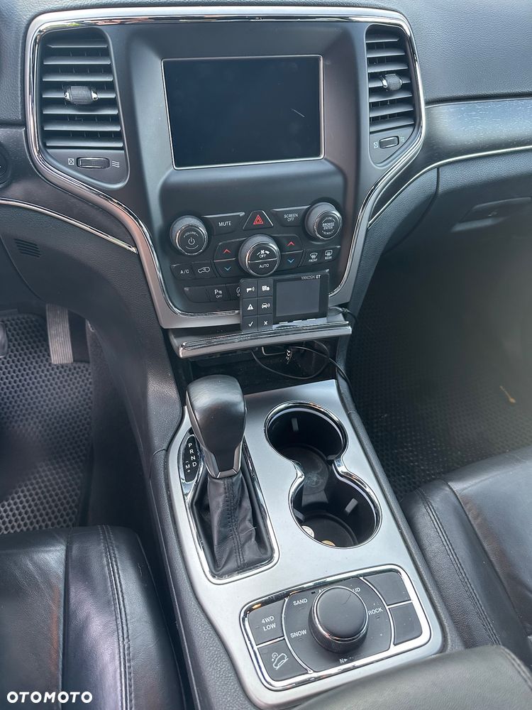 Jeep Grand Cherokee - 17