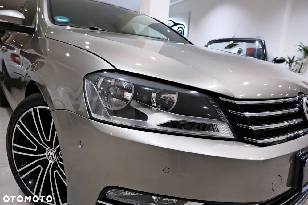 Volkswagen Passat 3.6 V6 4Motion DSG Exclusive - 4