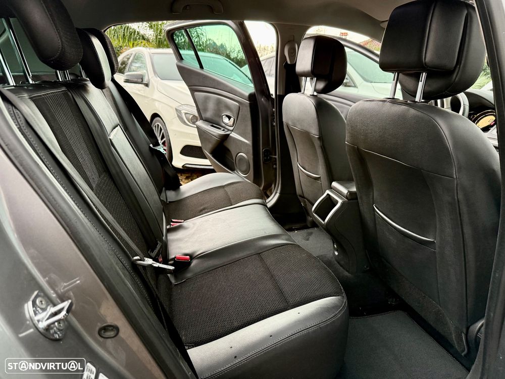 Renault Mégane 1.5 dCi Dynamique - 8