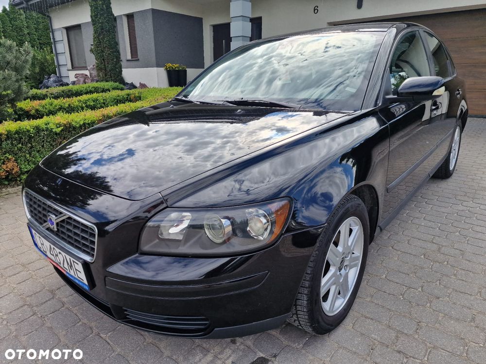 Volvo S40 2.0D Momentum - 1