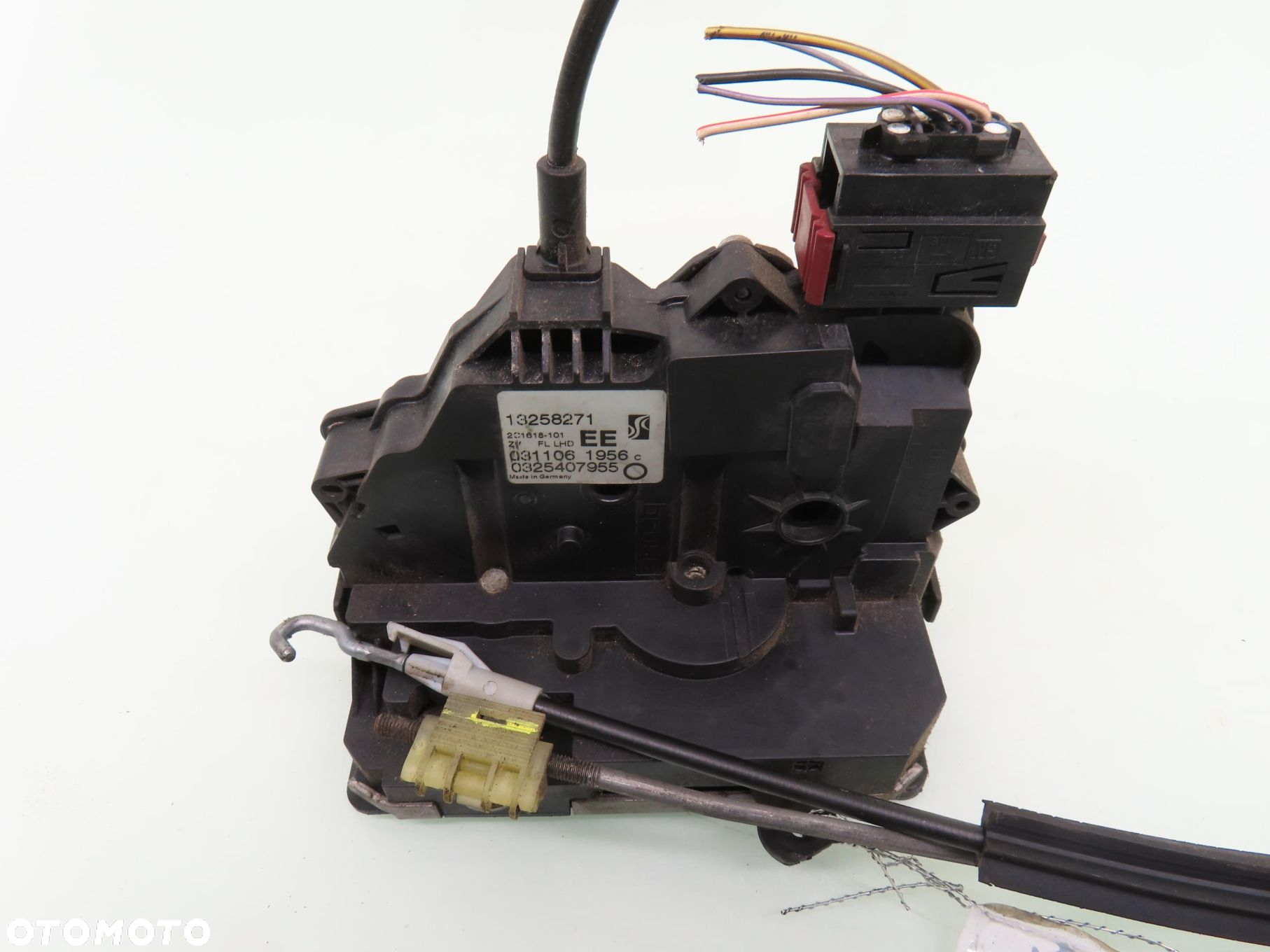 ZAMEK LEWY PRZEDNI OPEL CORSA D 13258271 6PIN - 5