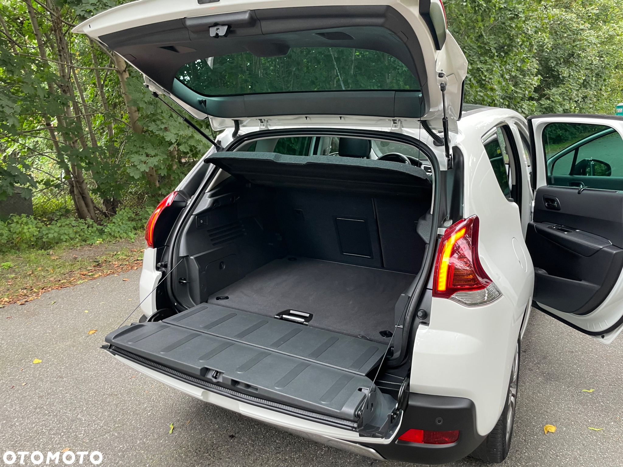 Peugeot 3008 PureTech 130 Stop & Start GPF Allure - 15