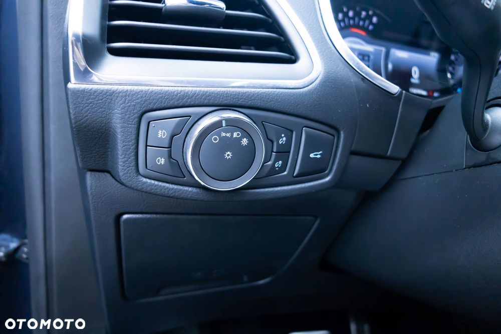 Ford S-Max 2.5 Duratec FHEV ST-LINE - 18