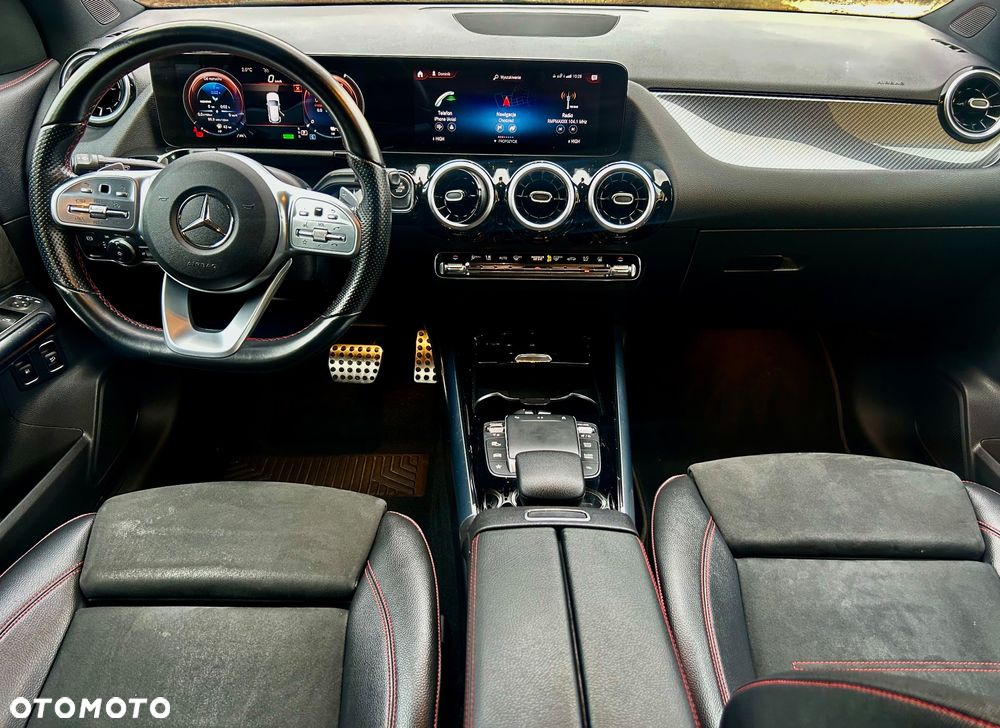 Mercedes-Benz GLA - 22