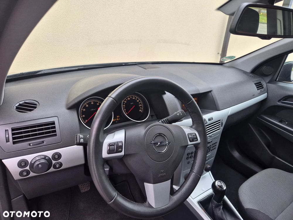 Opel Astra 1.6 Enjoy - 22