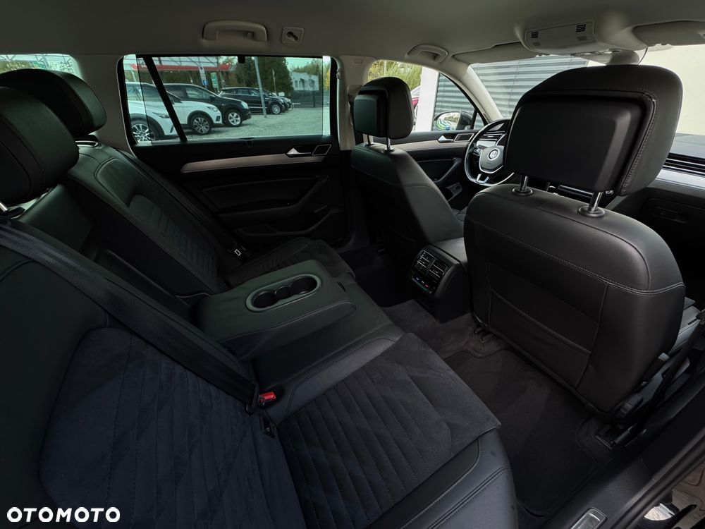 Volkswagen Passat 2.0 TDI 4Mot Elegance DSG - 31