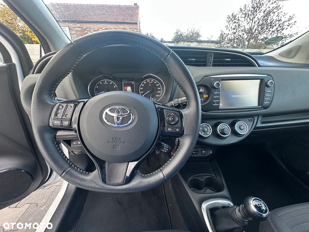 Toyota Yaris 1.5 Premium - 16