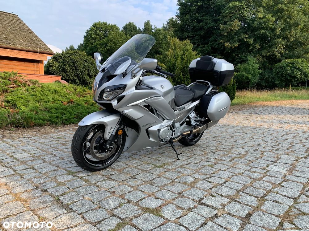 Yamaha FJR - 7